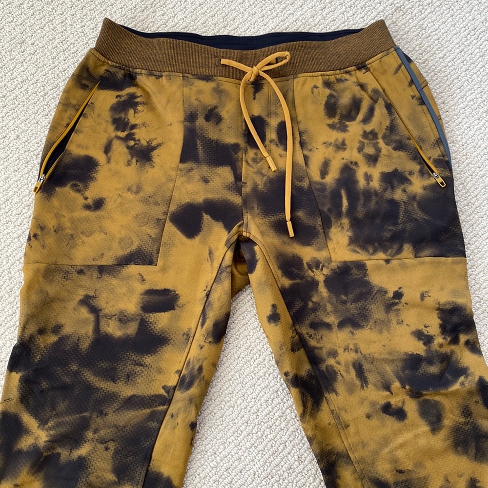 Lululemon Men’s Joggers